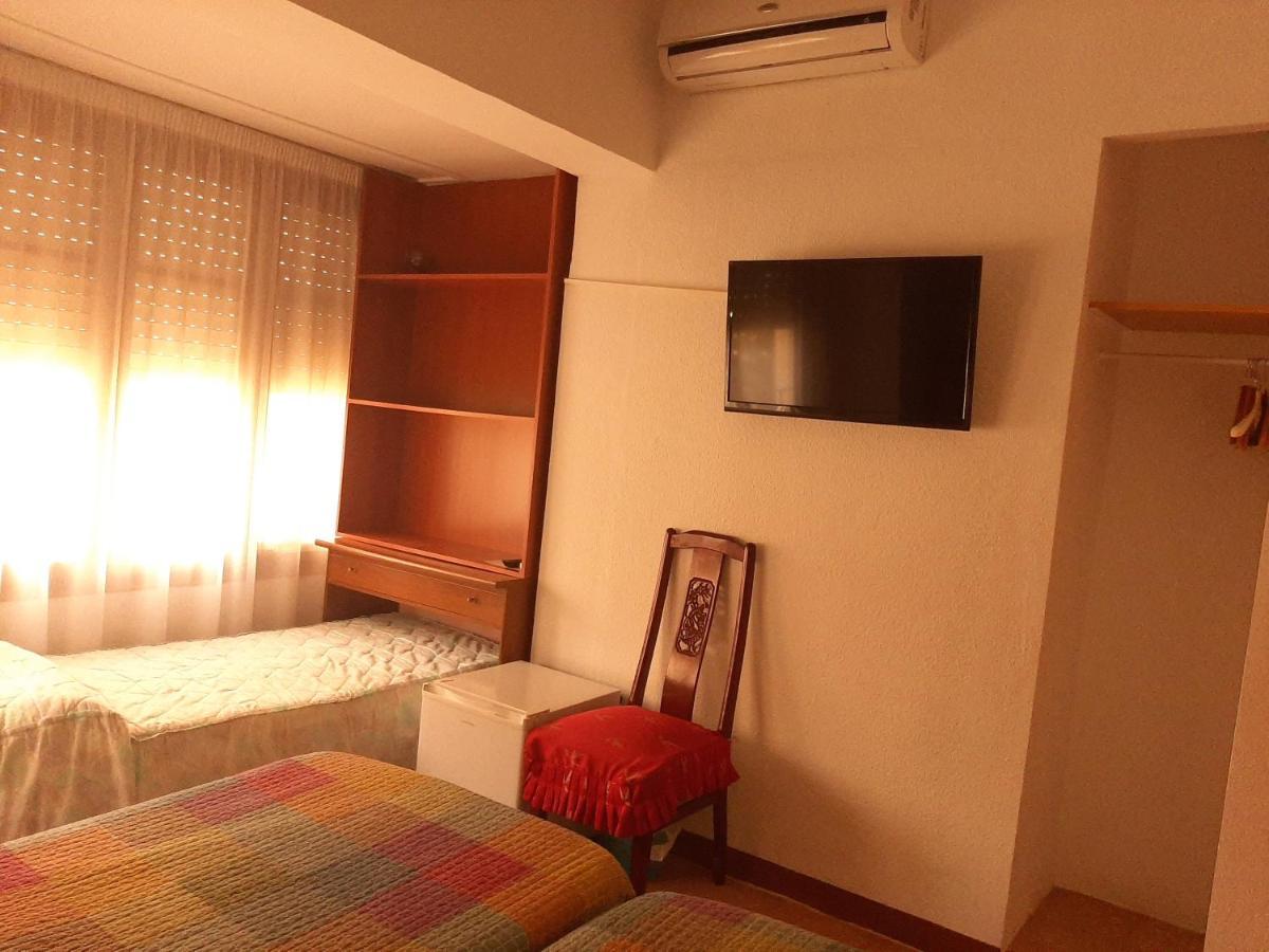 Hostal Platja Cambrils Ngoại thất bức ảnh
