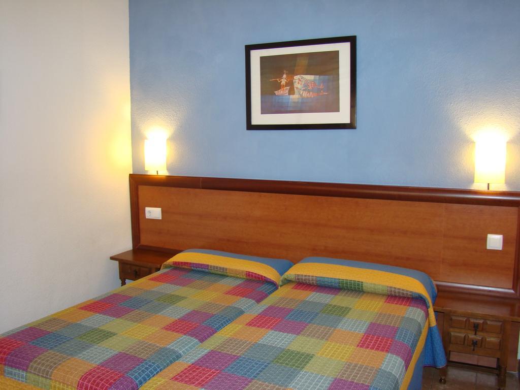 Hostal Platja Cambrils Phòng bức ảnh
