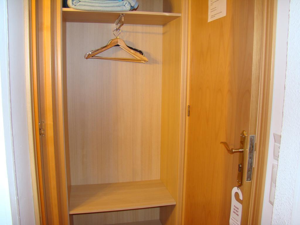 Hostal Platja Cambrils Ngoại thất bức ảnh
