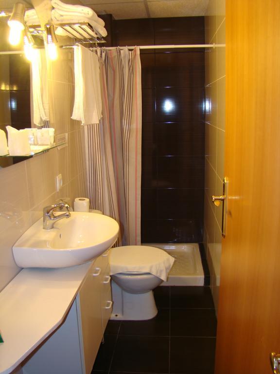 Hostal Platja Cambrils Ngoại thất bức ảnh