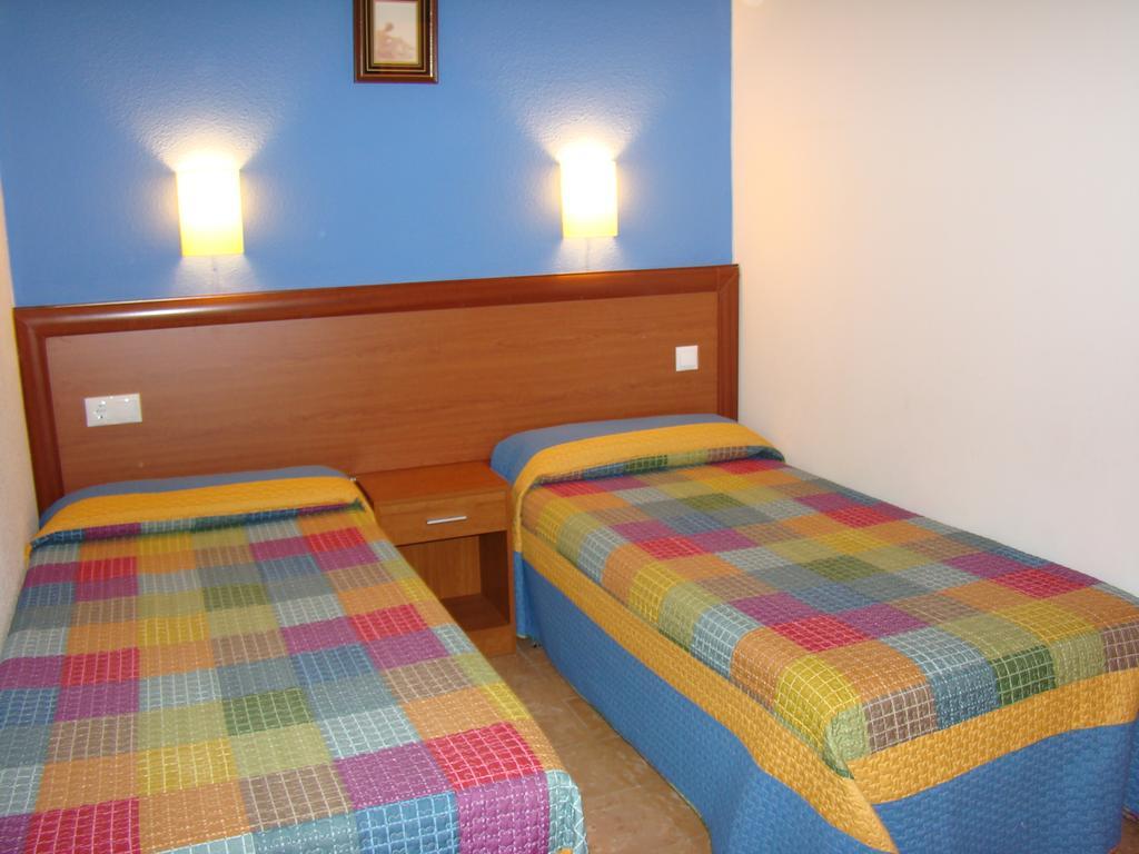 Hostal Platja Cambrils Ngoại thất bức ảnh