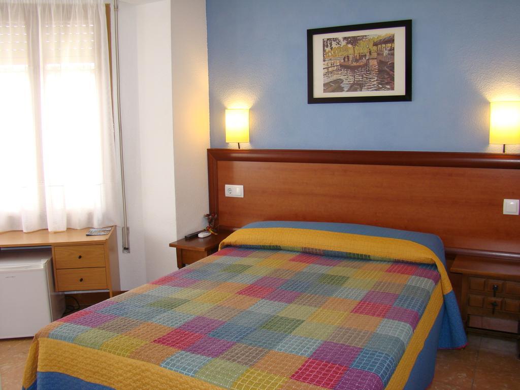 Hostal Platja Cambrils Phòng bức ảnh