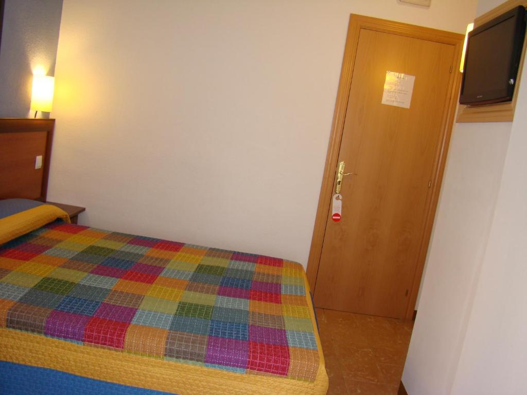 Hostal Platja Cambrils Ngoại thất bức ảnh