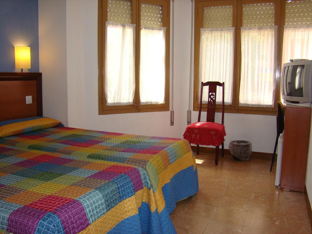 Hostal Platja Cambrils Ngoại thất bức ảnh
