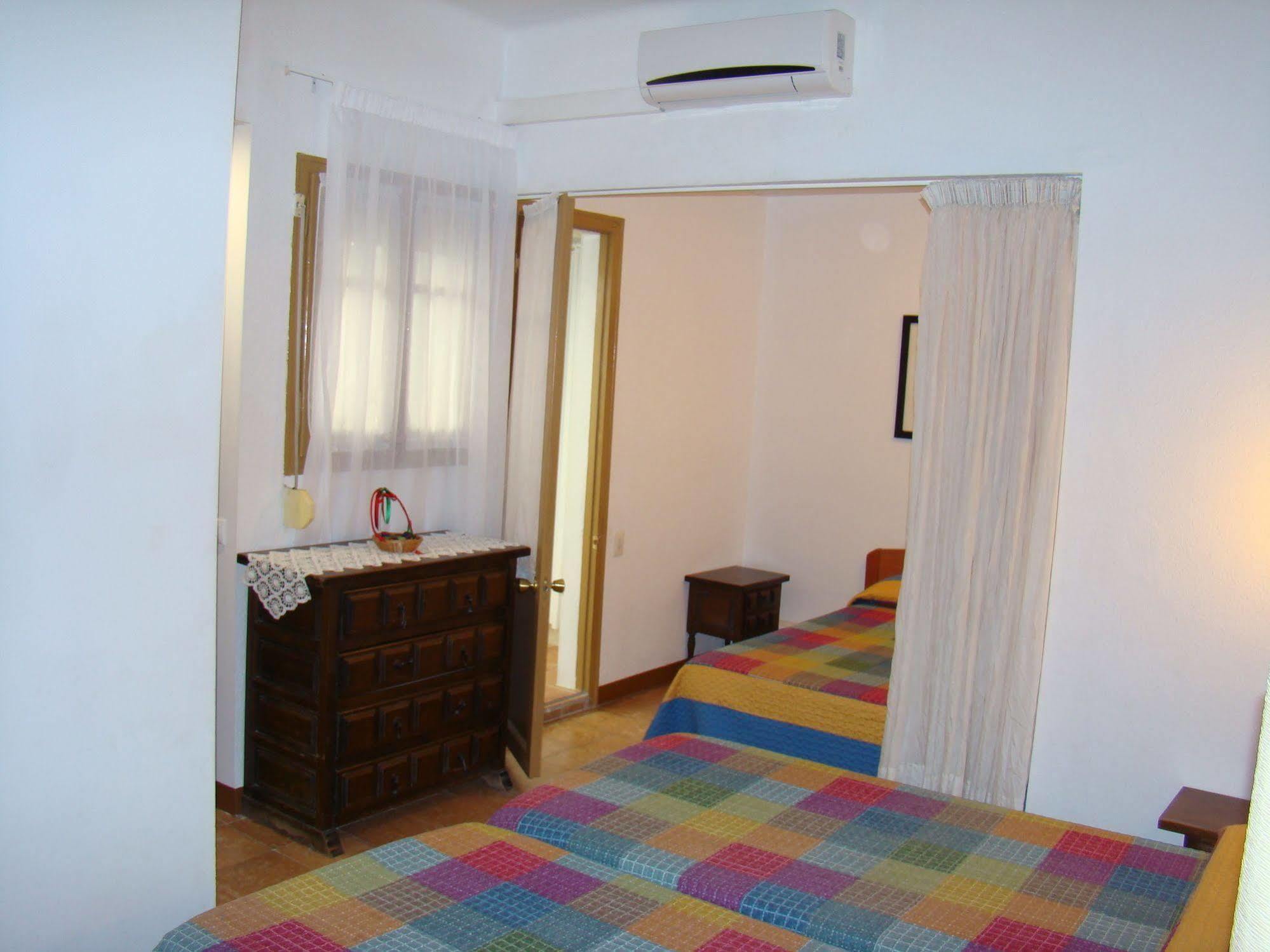 Hostal Platja Cambrils Ngoại thất bức ảnh