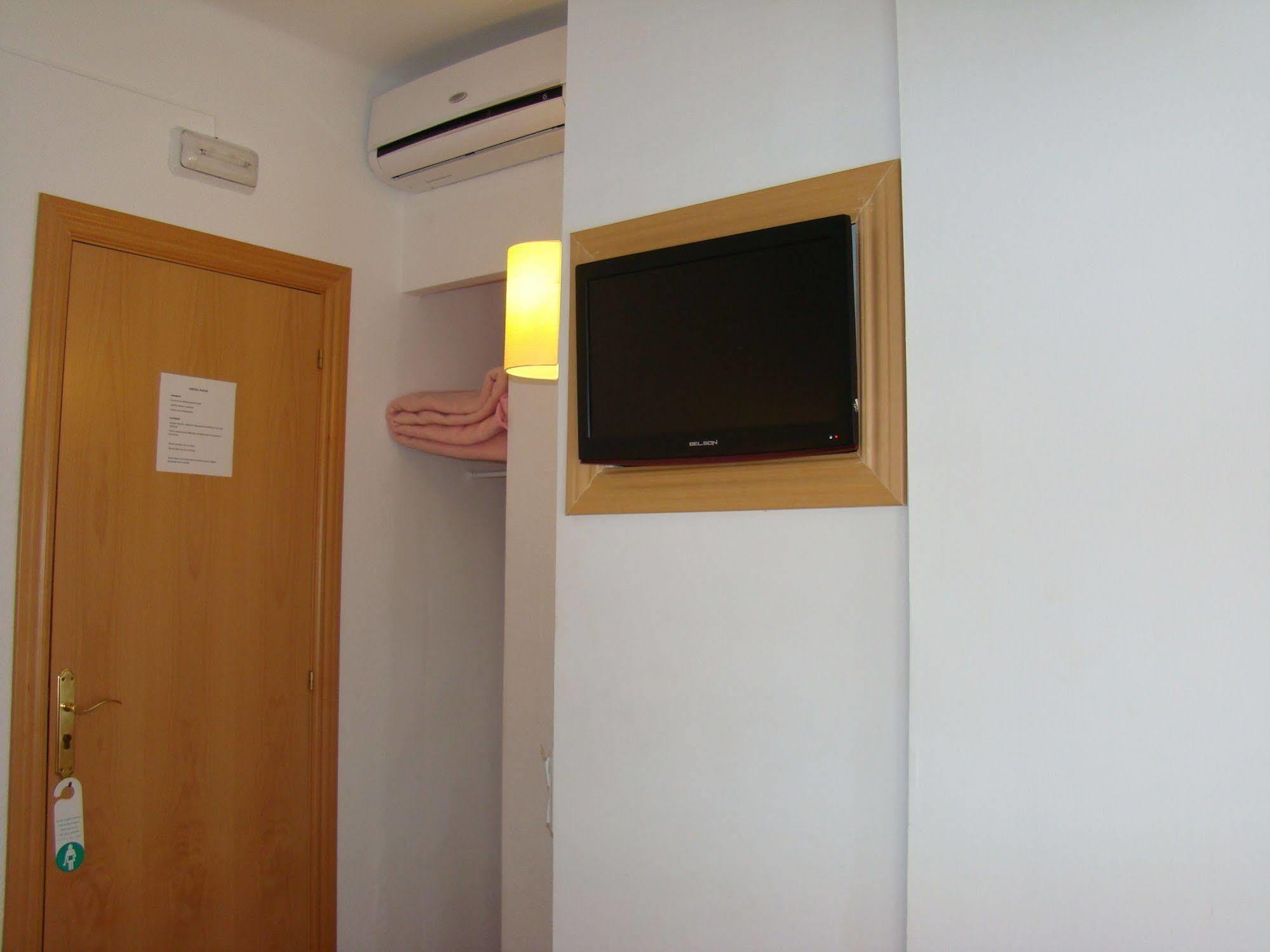 Hostal Platja Cambrils Ngoại thất bức ảnh